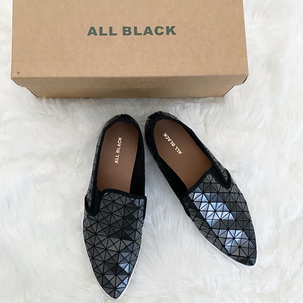 NIB All Black Holographic Sneaker Size 38.5 / 8